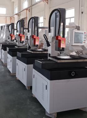 电火花穿孔机厂家供全自动打孔机 DK703 C 细孔放电机