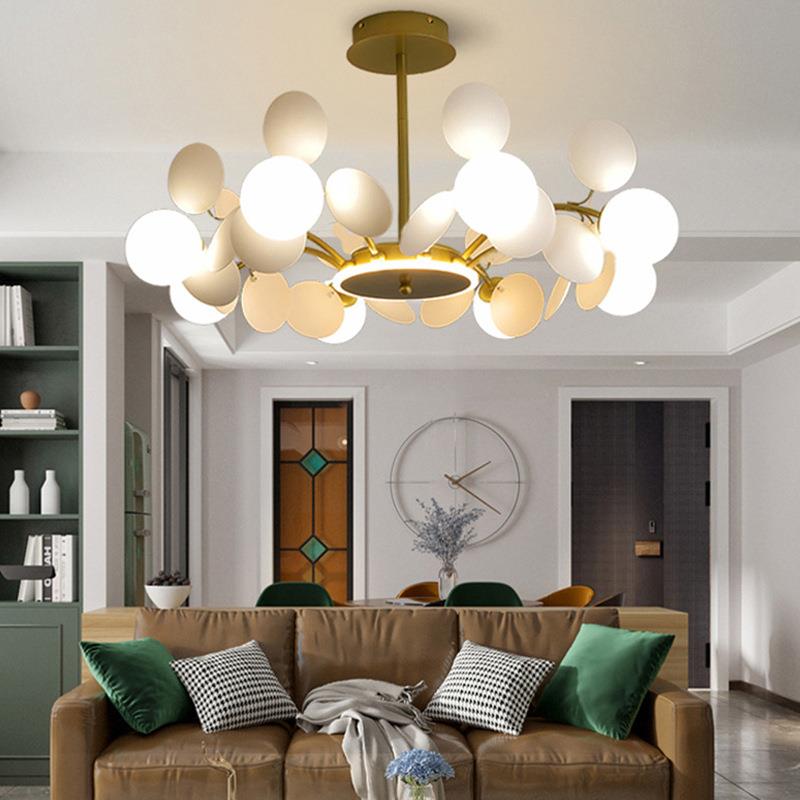 新款儿童房灯学校灯吊灯北欧创意卧室灯彩色红花瓣客厅梦幻吊灯饰