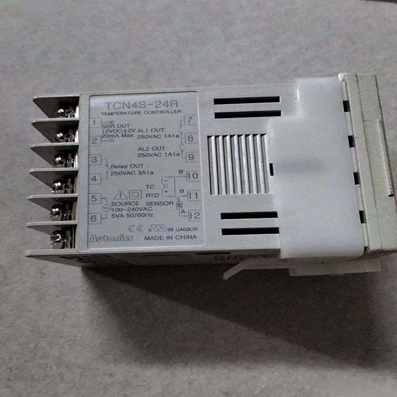 奥托尼克斯温度控制器TZ4ST-14R TCN4S-24R TZ4ST-14 温控