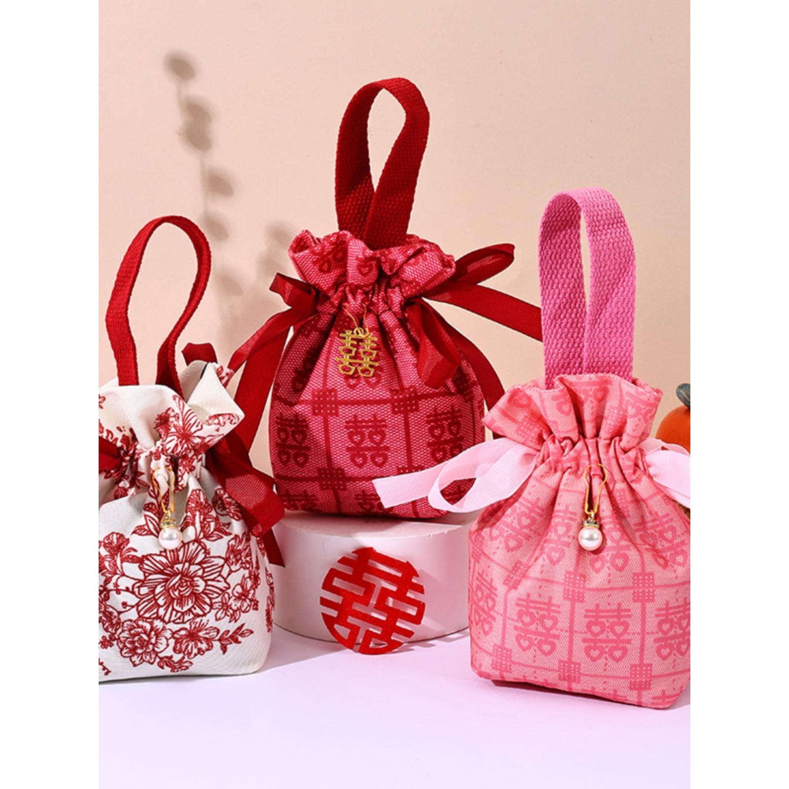 2025新款结婚专用丝绒喜糖袋婚礼高级喜糖盒免折叠手拎糖果包装袋