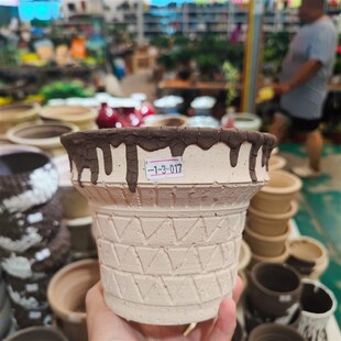 《一物一拍:甜筒(口径11-16》手工潮流热植匣钵土拼色透气粗陶盆