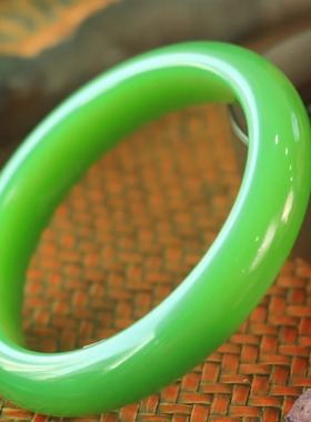 老坑碧玉手镯新疆和田玉平安镯