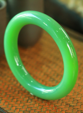 新疆和田玉老坑冰底粉青碧玉手镯