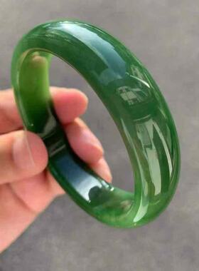 天然和田玉菠菜绿碧玉平安镯手镯