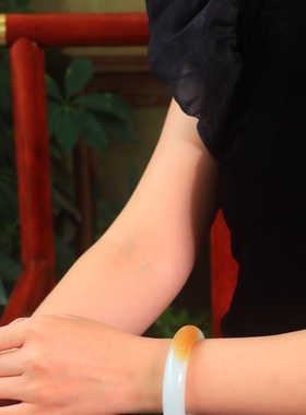 山流水平安镯新疆且末糖白玉手镯