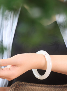 新疆和田玉冰底平安镯一级白手镯