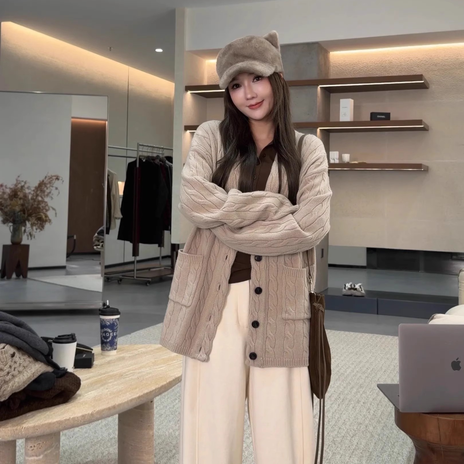 AMAZING IN | 1oo%绵羊毛 |V领口袋绞花开衫A251108-AI5ADSW8F289