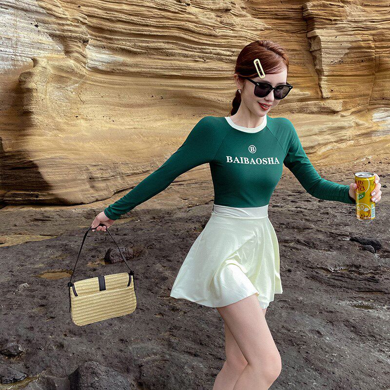 长袖泳衣女款连体保守运动微胖女孩遮肉高级感2024年新款女士泳装