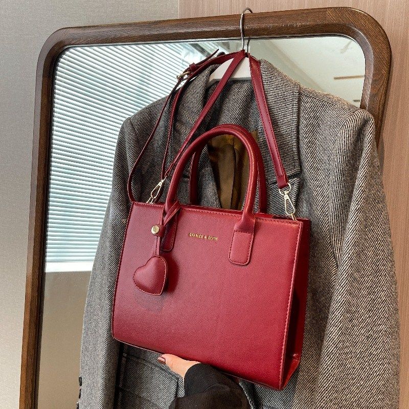 婚包高级感斜挎小包包女包2024新款伴娘包手提小包红色结婚新娘包