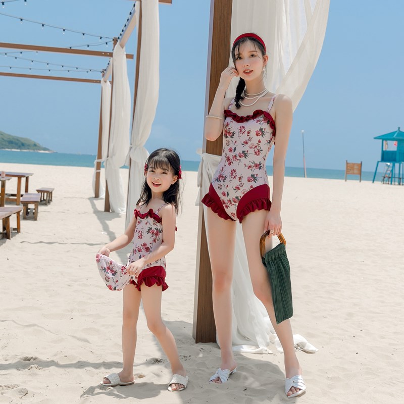 新款亲子连体泳衣母女孩大中小童公主游泳衣温泉可爱洋气沙滩泳装