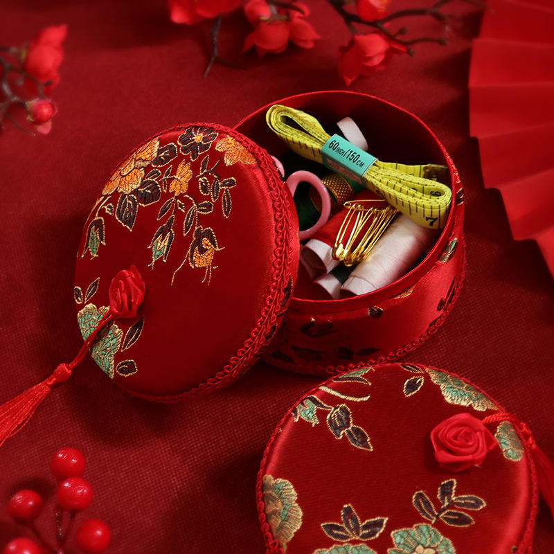 结婚针线盒婚庆家用针线包锦缎圆