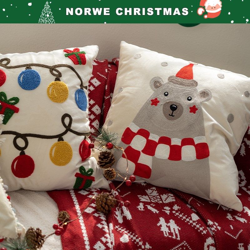 圣诞节抱枕可爱卡通节日礼物绣花喜庆枕套客厅沙发靠枕软装靠垫