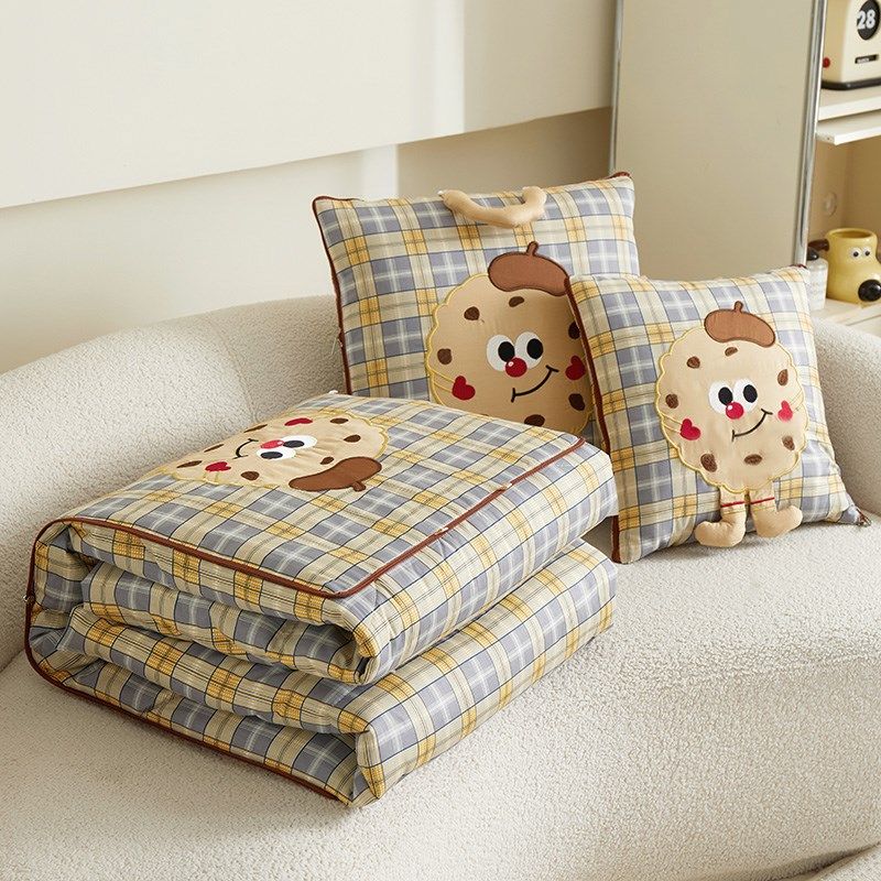 新款布贴绣全棉纯棉四季款可爱卡通小清新小饼干办公室午睡抱枕被,居家布艺,抱枕被,淘宝优惠券,粉丝福利购,淘宝优惠卷