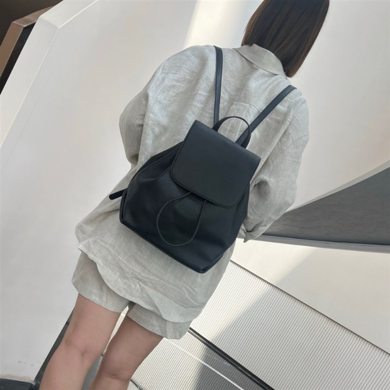 日系简约高级感休闲双肩包女新款2025夏季背包休闲质感学院风