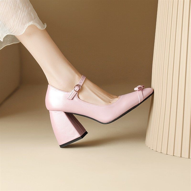春季新款女士大粗跟扣带浅口粉红色粗高跟单鞋黑色尖Y头大码女鞋