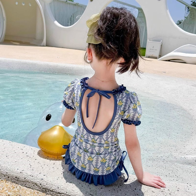儿童夏季设计感连体式美背游泳衣女宝宝洋气碎花温泉泳装潮款