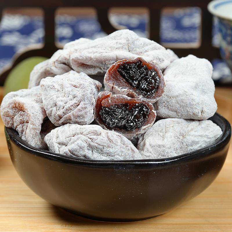 爆浆葡萄梅子陈皮味夹心无核梅饼青梅抱葡萄干蜜饯果脯酸甜零食