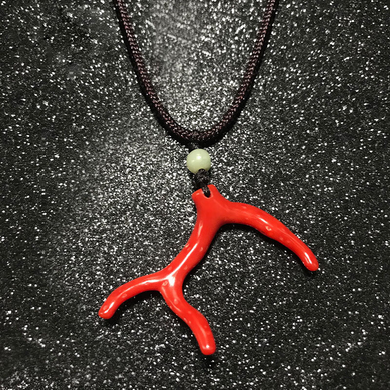 俏丽纯天然沙丁红珊瑚原枝吊坠