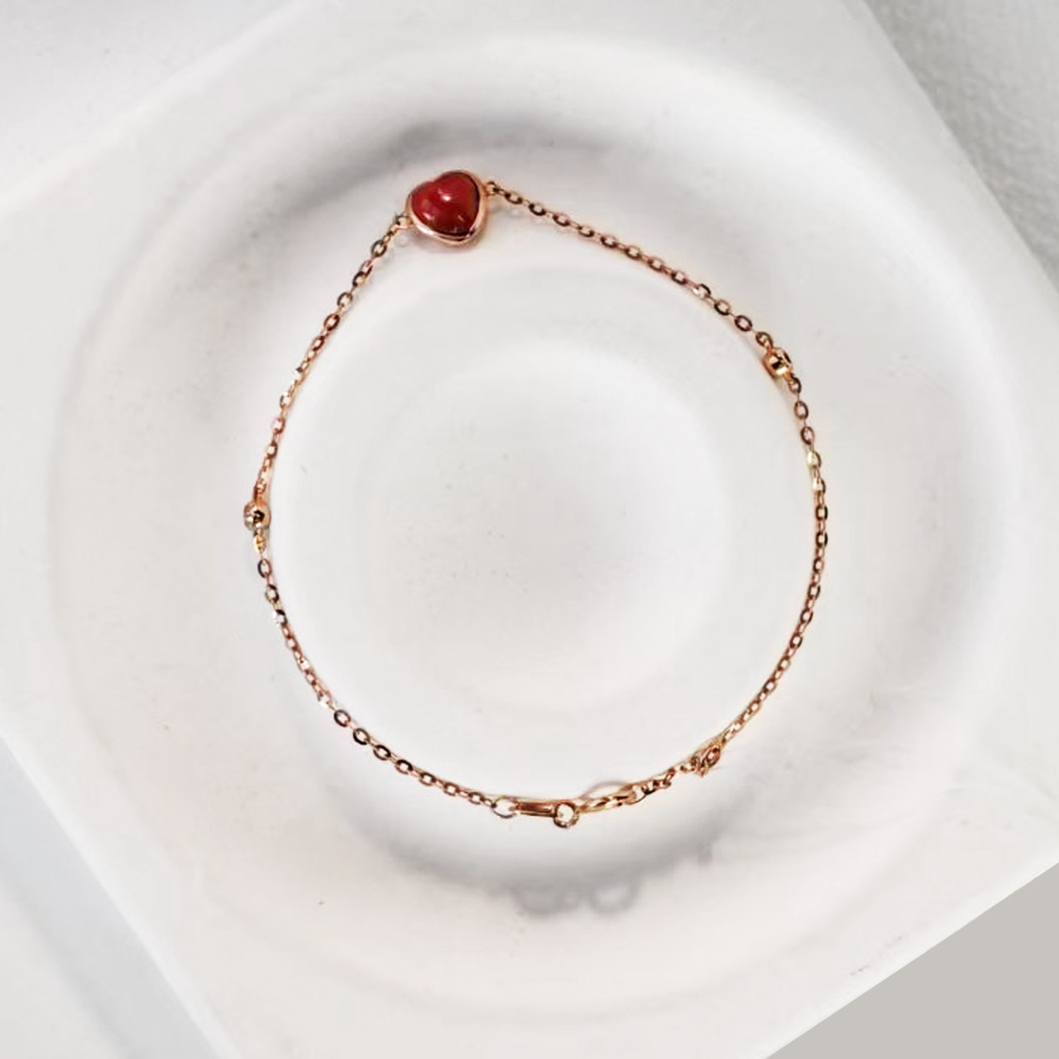 俏丽天然红珊瑚18K金手链