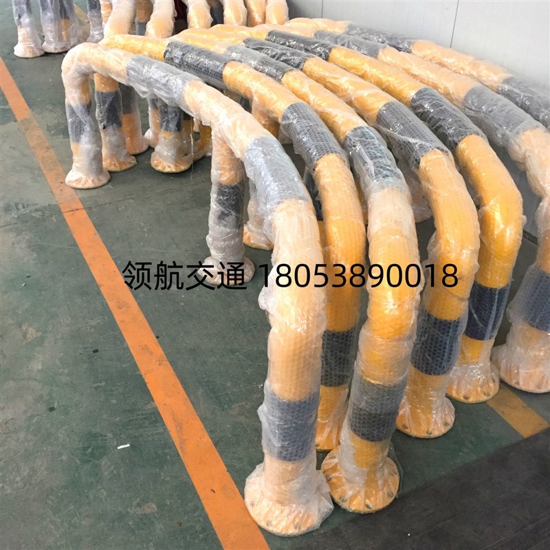 加油站防撞护栏弧形M型防撞杆防撞柱U型停车场挡车器定制道路护栏