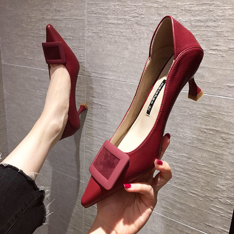 2021秋冬新款尖头低跟法式小高跟鞋软皮不磨脚黑色百搭细跟单鞋女