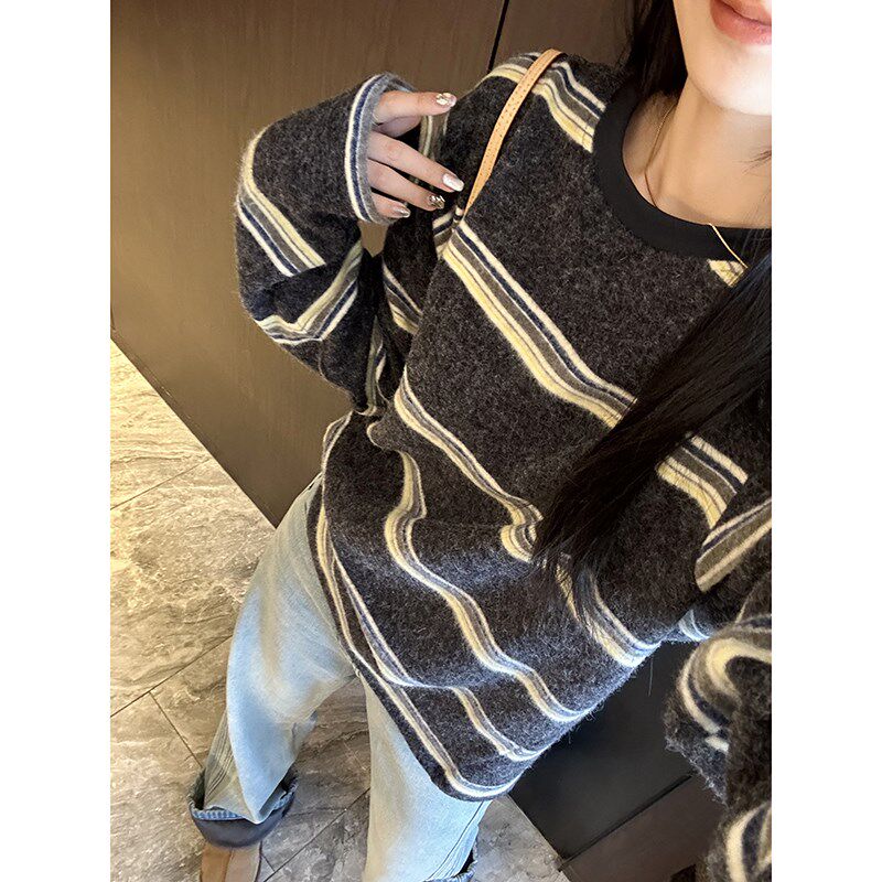 暖的一塌糊涂~!圆领仿兔绒条纹长袖T恤女冬季宽松加绒内搭打底衫