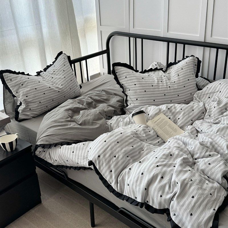 ins风简约灰色条纹爱心水洗棉四件套花边被套学生宿舍床单三件套
