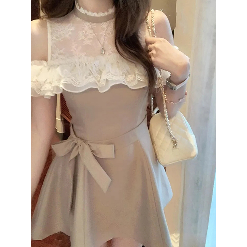 重工蕾丝拼接网纱一字肩连衣裙女