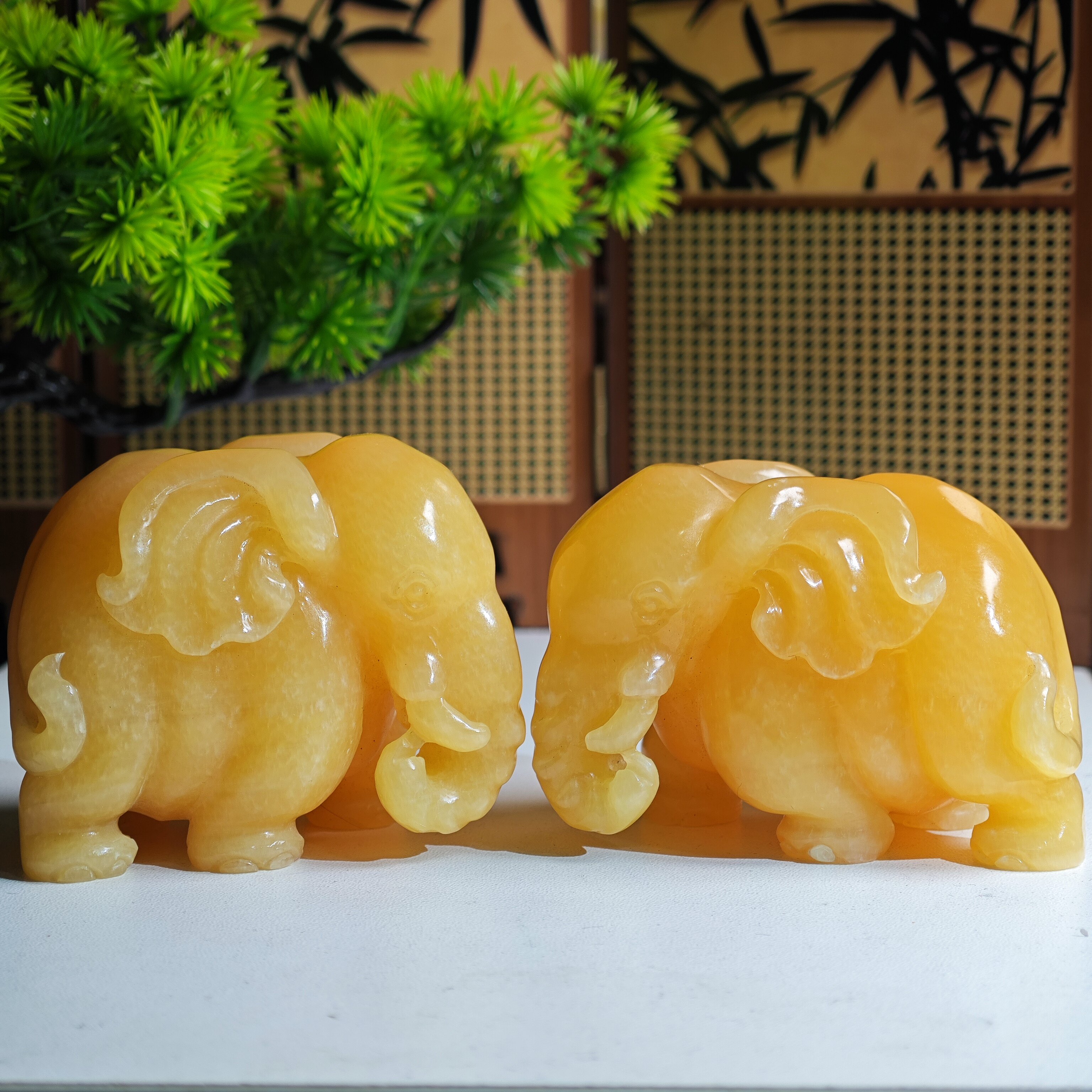 6.8x4.7x5.3cm,7.4x4.5x5.0cm,青海荔枝冻手工大象一对摆件把玩