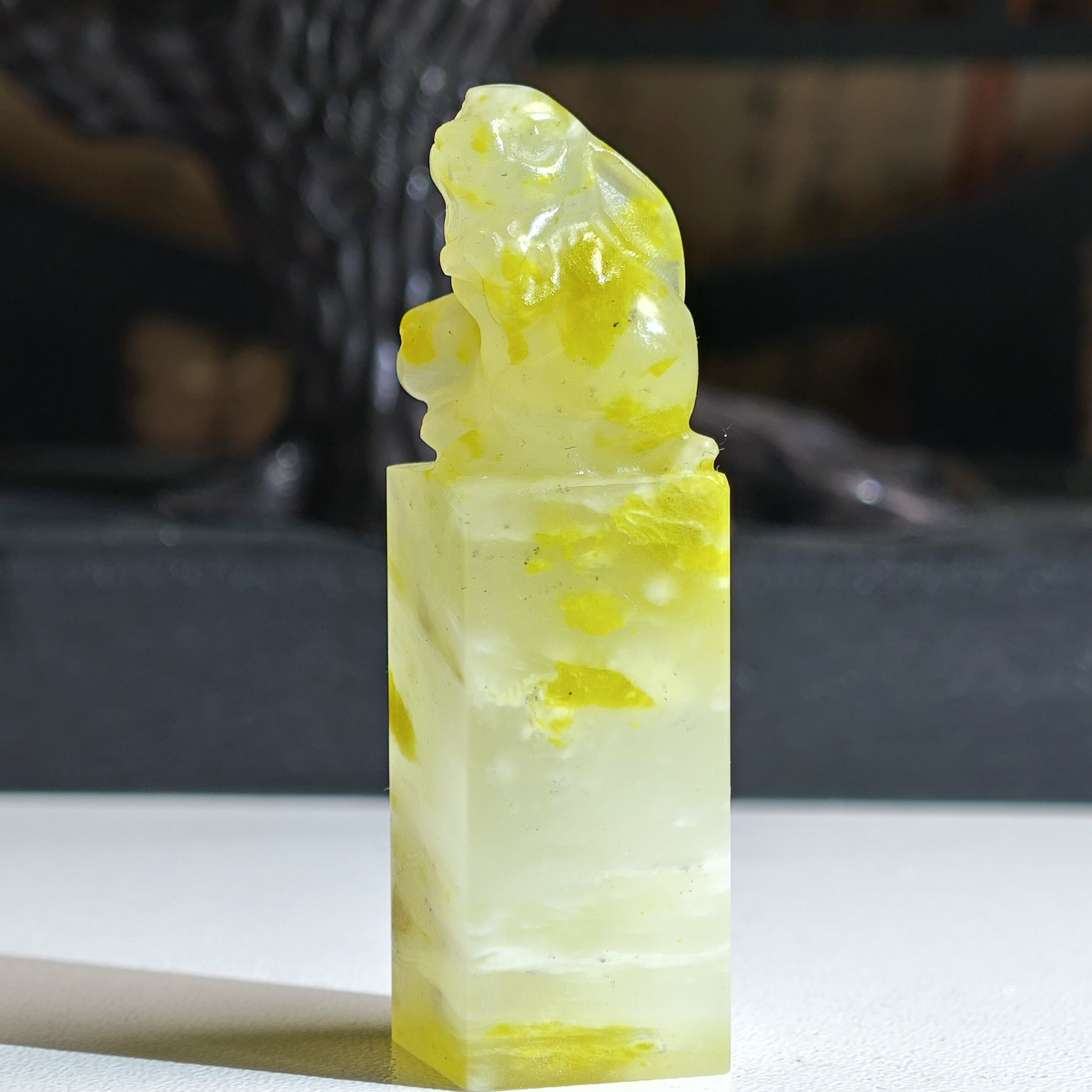1.5x1.5x5.5cm,菜花冻兔子印章,完整