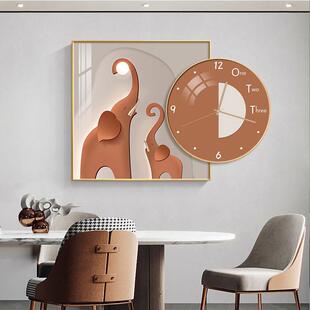 大象带时钟钟表现代简约轻奢高档壁画2022新款挂画饭厅餐厅装饰画