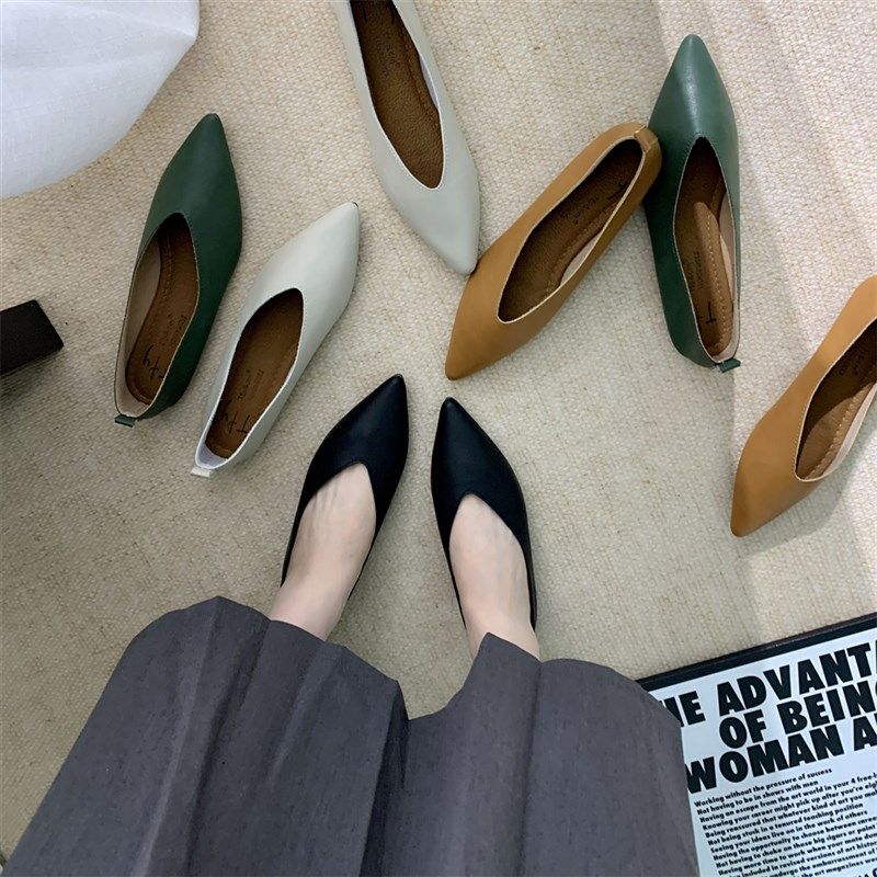 2024秋新款尖头软皮浅口奶奶船鞋平底单鞋软底孕妇瓢鞋女黑色百搭