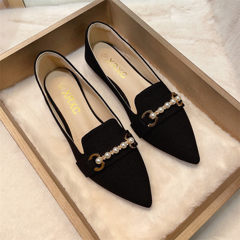 尖头单鞋女气质黑色平底鞋2025年新款春季鞋子女软底办公上班瓢鞋