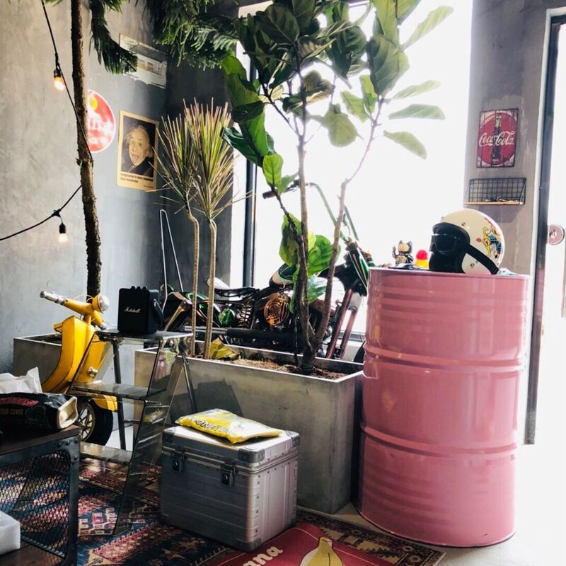 200L蓝黄绿粉黑白红彩色装饰油桶幼儿园铁桶道具桶网红桶室外涂鸦