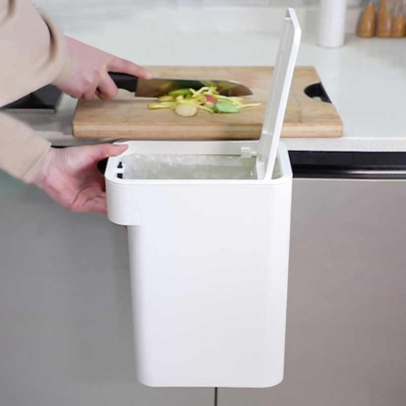 厕所壁挂式垃圾桶免打孔窄缝家用化妆室夹缝浴室带盖子高颜值小号