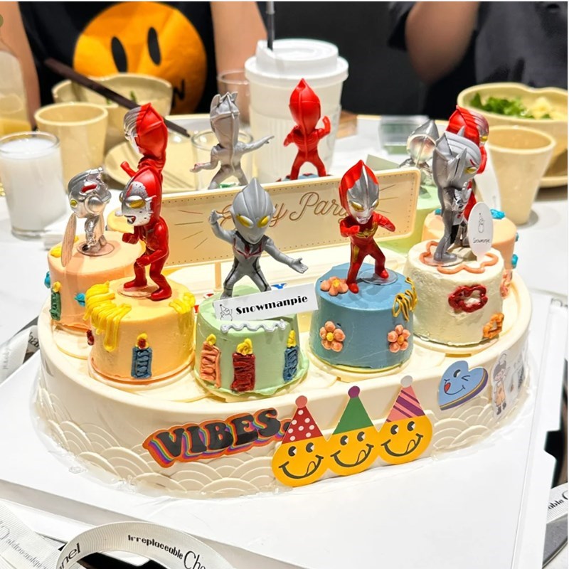 自动旋转甜品机旋转木马蛋糕台回转寿司机生日聚会甜品台装饰座