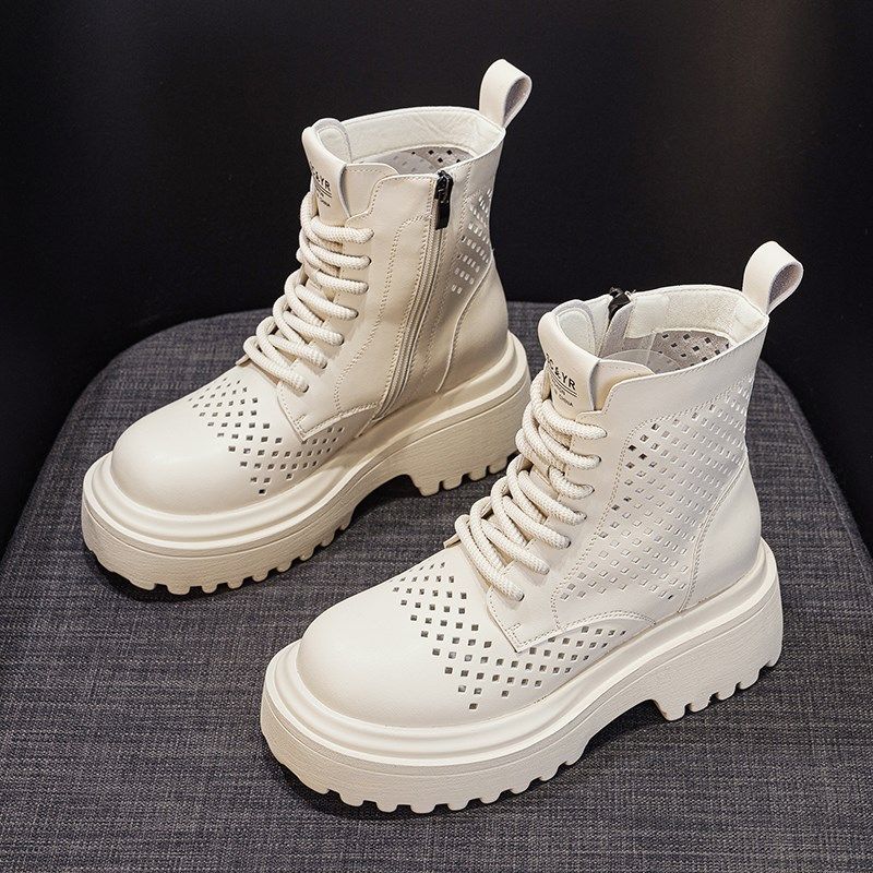 白色厚底马丁靴女夏季薄款2025新款爆款透气镂空小个子内增高短靴