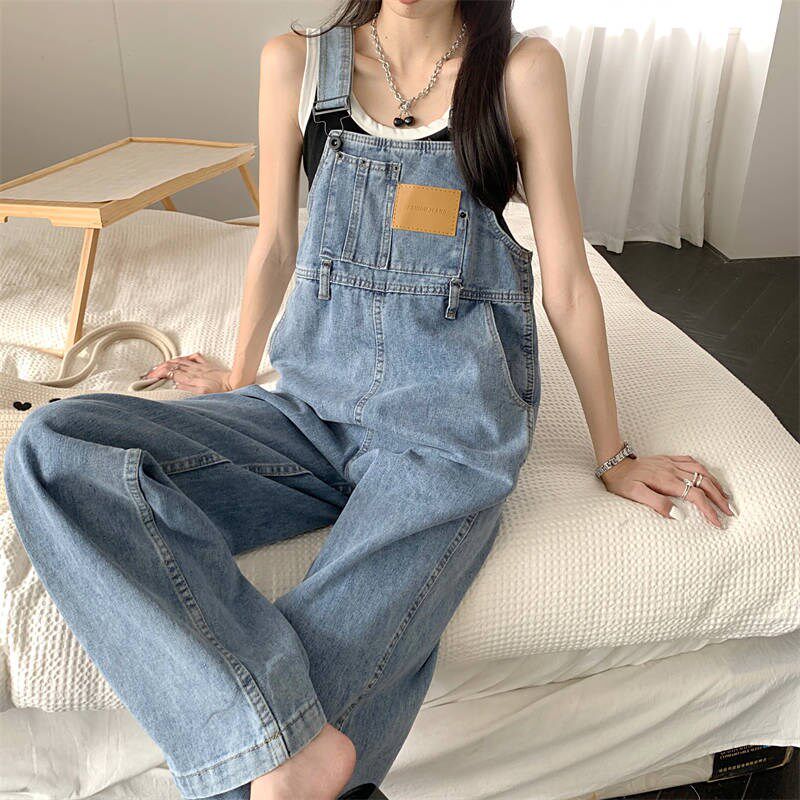 蓝色牛仔背带裤女秋冬新款时尚新款宽松大码直P筒连体拖地阔腿长