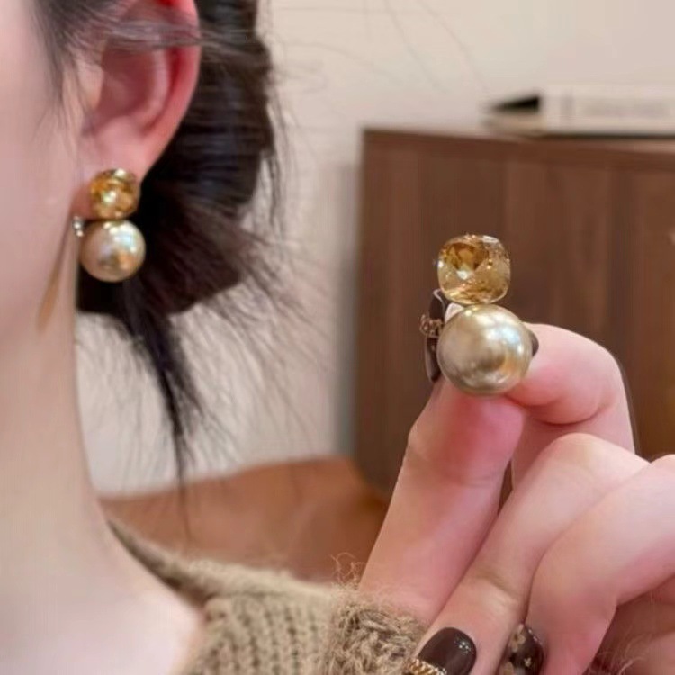 法式复古咖色方糖珠珠耳钉女一款两戴耳环时尚秋冬闪亮方块耳坠