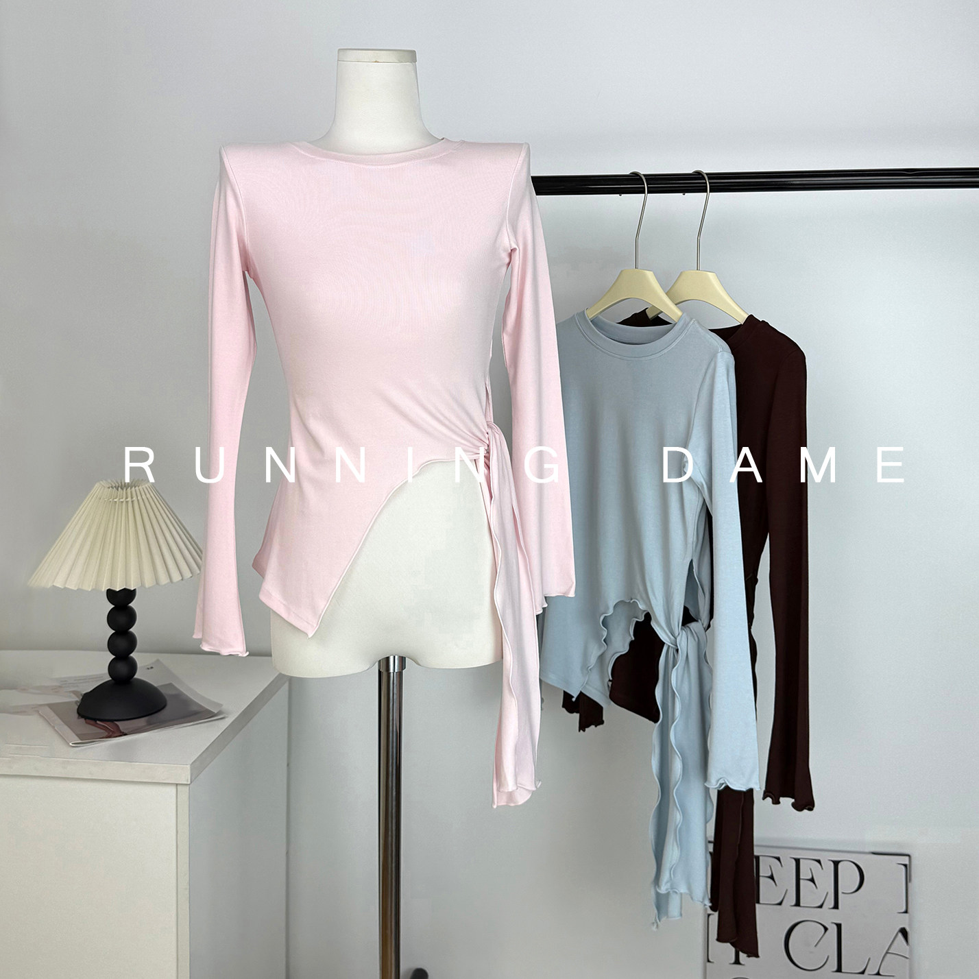 2025秋冬新款高级感露脐斜开叉健身服运动跑步训练瑜伽长袖,运动服/休闲服装,跑步T恤,淘宝优惠券,粉丝福利购,淘宝优惠卷