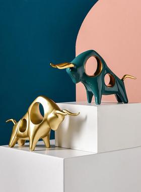 简约现代招财牛摆件玄关客厅书柜办公室桌面陈列家居红酒架装饰品