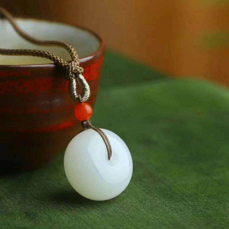 和田玉吊坠俄料羊脂白玉平安扣挂件锁骨链细腻油润圆润饱满