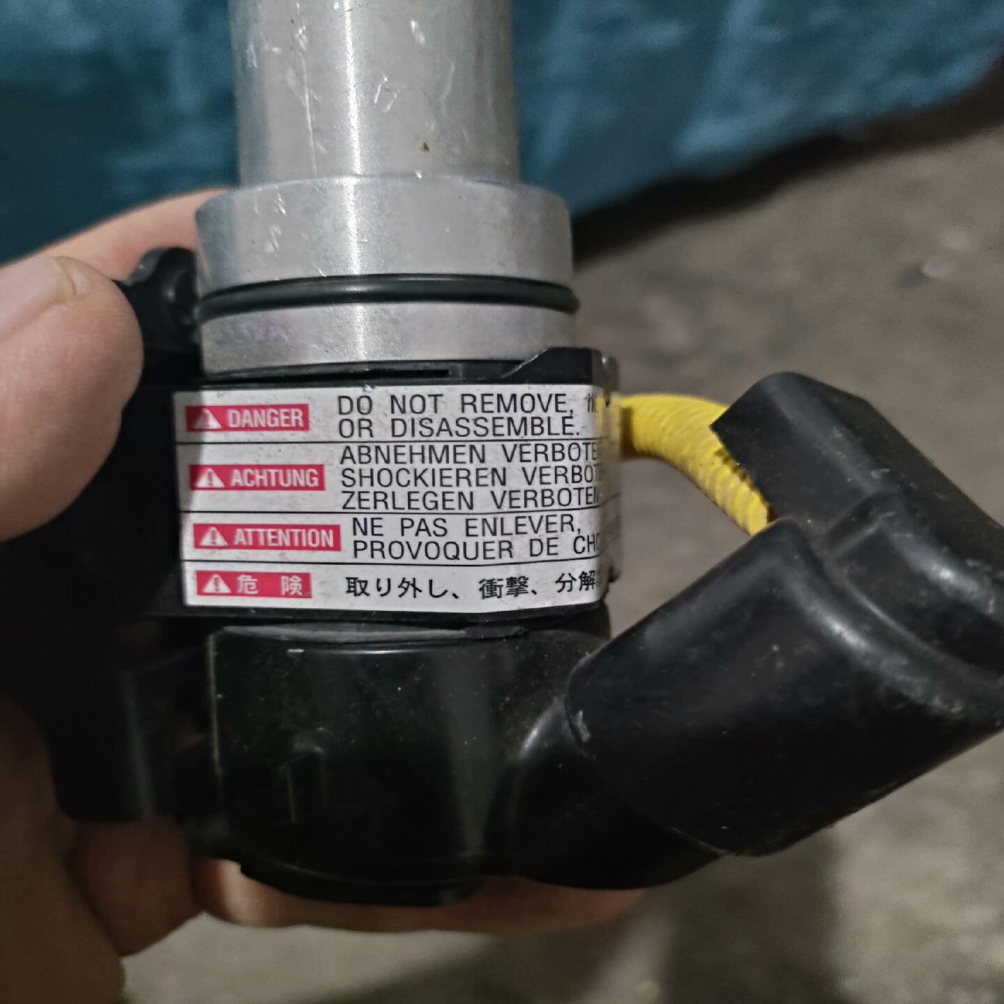 英菲尼迪m25q70qx50机盖弹起装置原车拆。二手拆车-议价