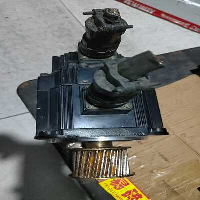 【议价】安川电机SGMG-03V2BBB刚，成色很好功能正常，有适用