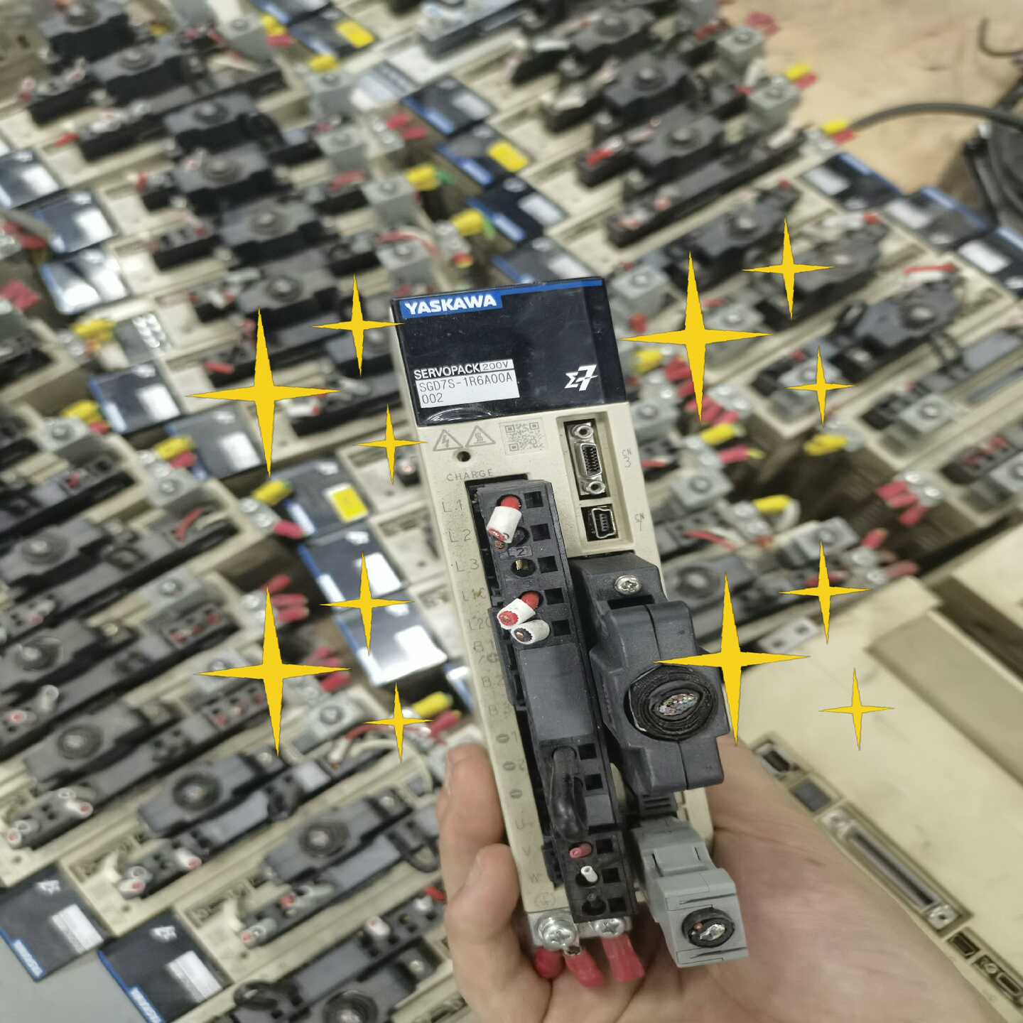 议价安川SGD7S-1R6A00A002，正常拆机件，r包好包邮，现货/维修