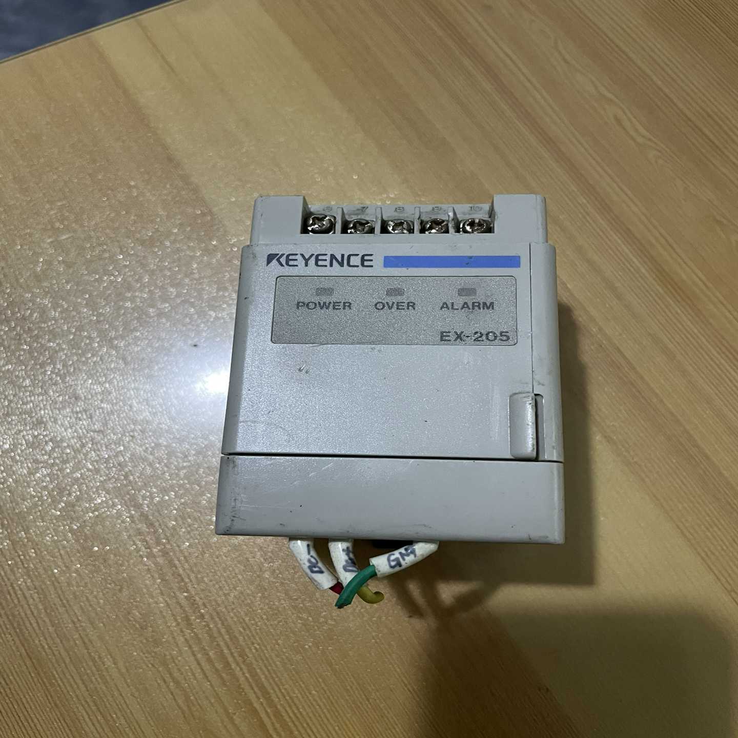 询价基恩士-205涡电位移传感器实物拍摄，