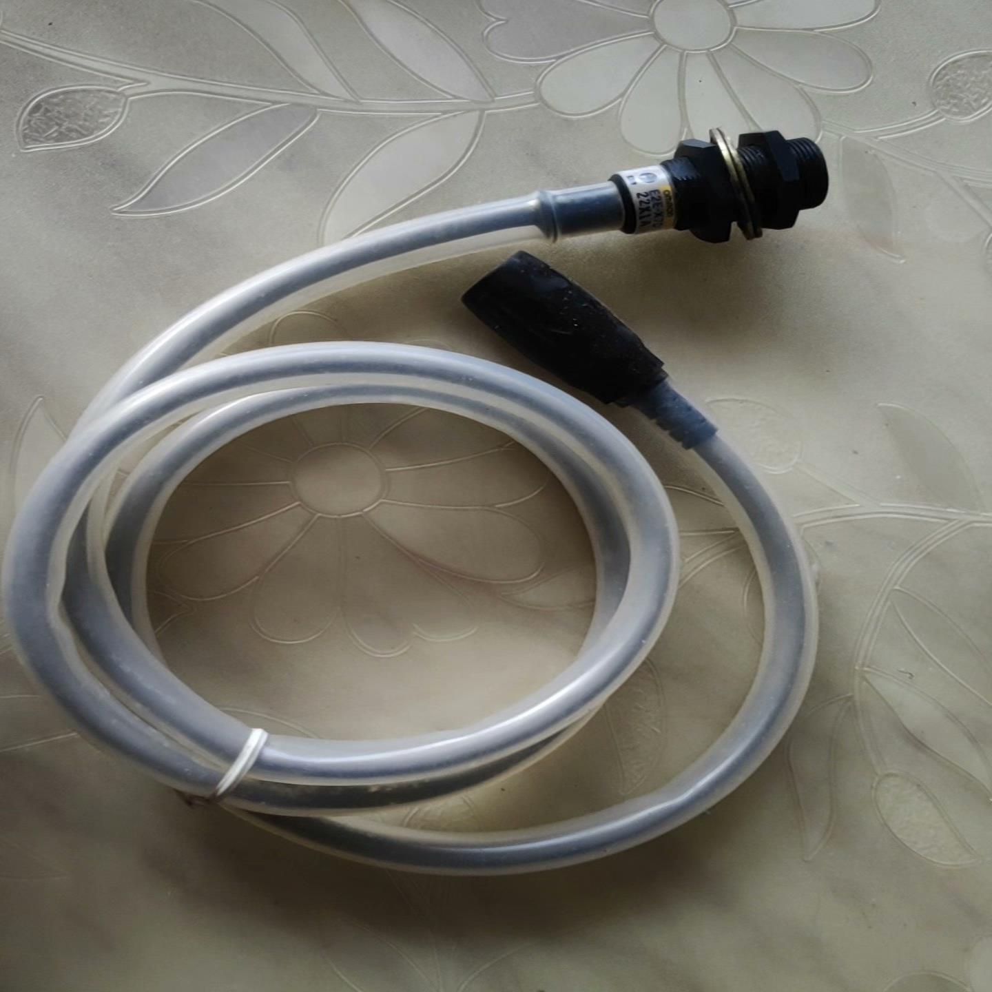 询价~防水接近开关。E2E-X7D1-N6