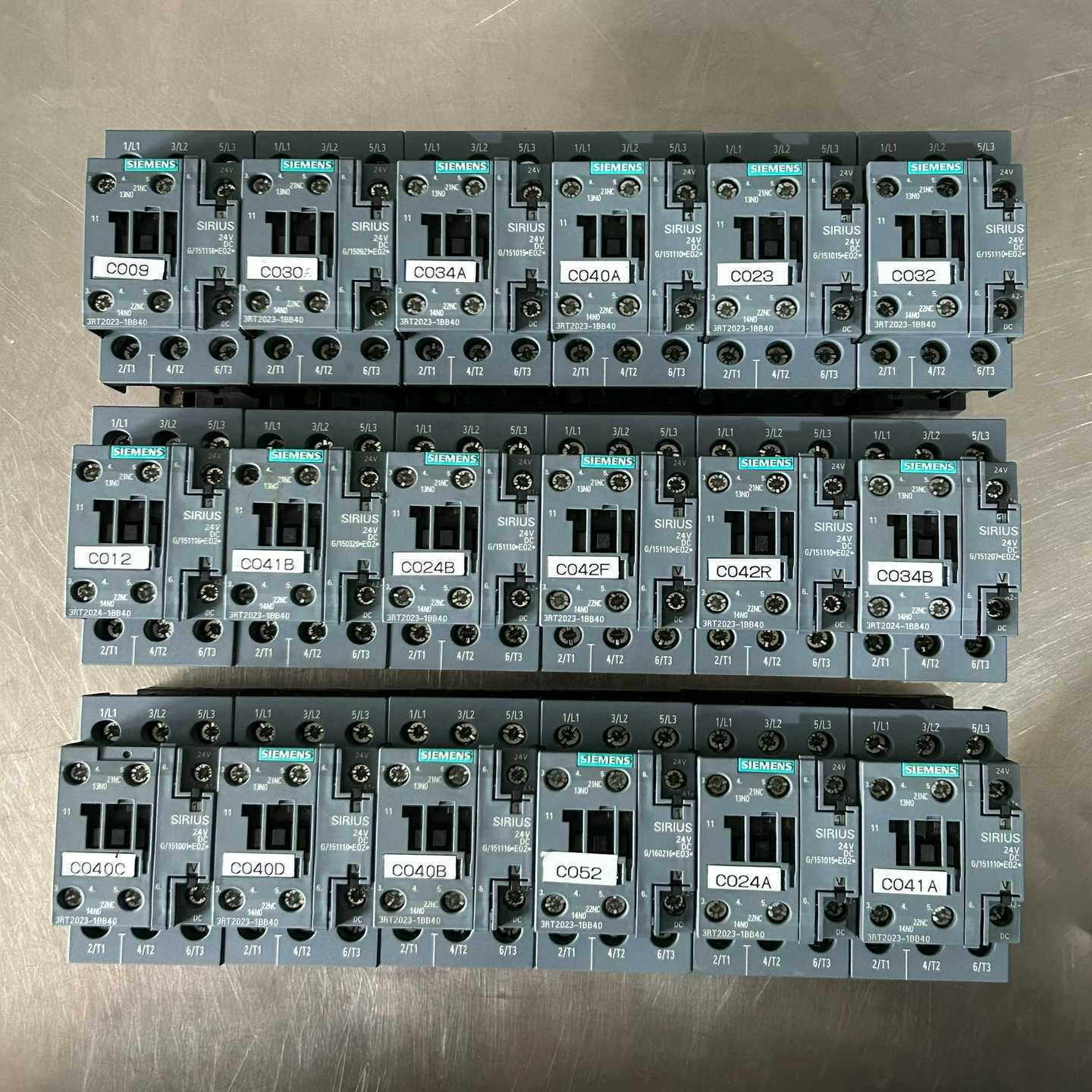 西门子SIRIUS接触器，型号3RT2023-1BB40，2--议价商品