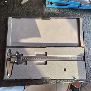 上海量具刃具厂数显卡尺0-300mm：全新带盒：数显精准--议价商品