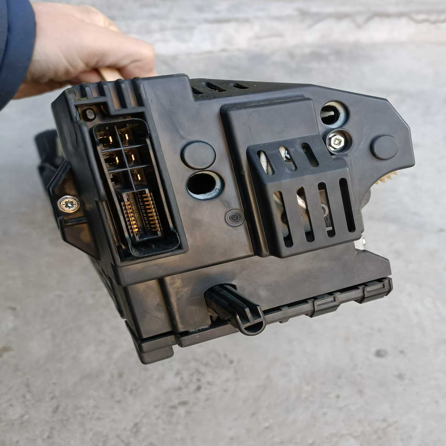 Mitsubishi LY42PT1P,成色新,功能正常(佳毅工控)